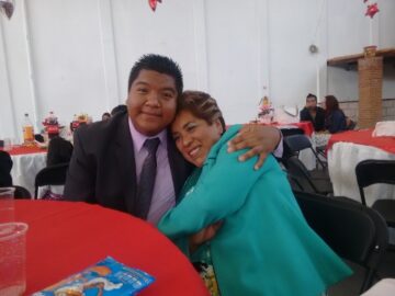 Imágenes para rendir homenaje a persona finada, estas pueden variar en su contenido.