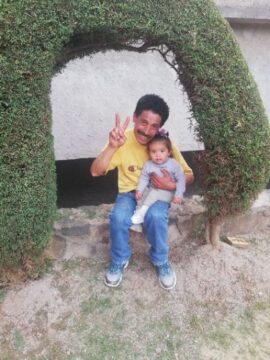 Imágenes para rendir homenaje a persona finada, estas pueden variar en su contenido.