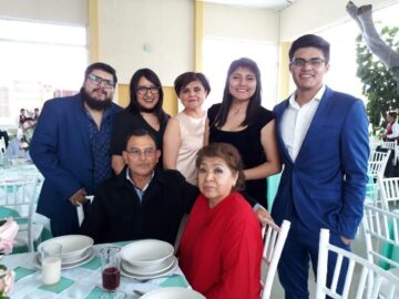 Imágenes para rendir homenaje a persona finada, estas pueden variar en su contenido.