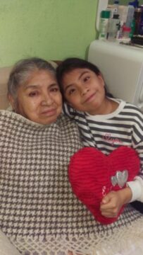Imágenes para rendir homenaje a persona finada, estas pueden variar en su contenido.