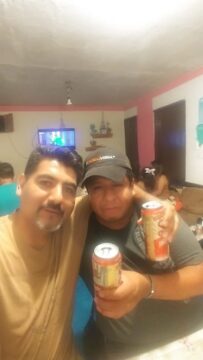 Imágenes para rendir homenaje a persona finada, estas pueden variar en su contenido.