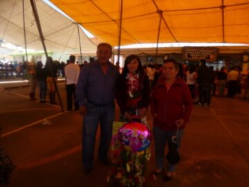 Imágenes para rendir homenaje a persona finada, estas pueden variar en su contenido.