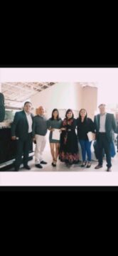 Imágenes para rendir homenaje a persona finada, estas pueden variar en su contenido.