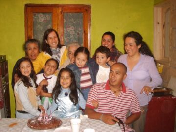 Imágenes para rendir homenaje a persona finada, estas pueden variar en su contenido.