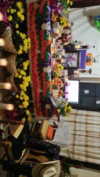 Imágenes para rendir homenaje a persona finada, estas pueden variar en su contenido.