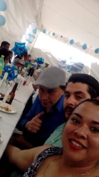 Imágenes para rendir homenaje a persona finada, estas pueden variar en su contenido.