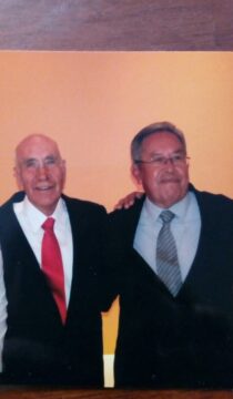 Imágenes para rendir homenaje a persona finada, estas pueden variar en su contenido.