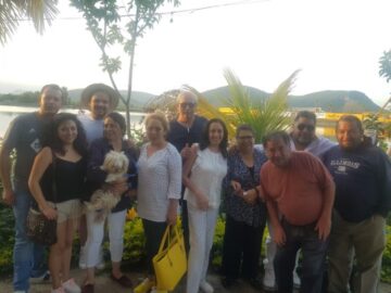 Imágenes para rendir homenaje a persona finada, estas pueden variar en su contenido.