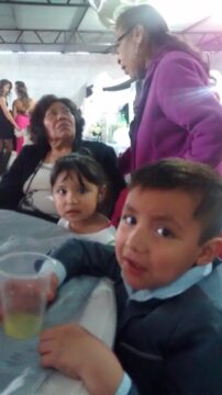 Imágenes para rendir homenaje a persona finada, estas pueden variar en su contenido.