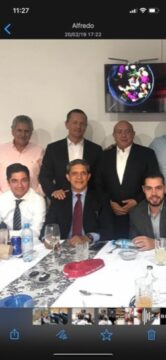 Imágenes para rendir homenaje a persona finada, estas pueden variar en su contenido.