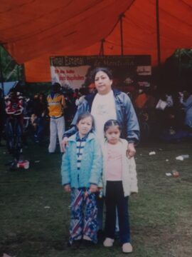 Imágenes para rendir homenaje a persona finada, estas pueden variar en su contenido.
