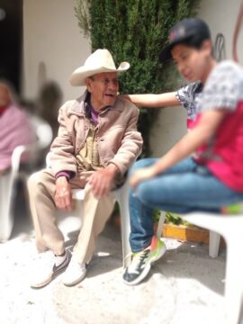 Imágenes para rendir homenaje a persona finada, estas pueden variar en su contenido.
