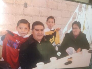 Imágenes para rendir homenaje a persona finada, estas pueden variar en su contenido.