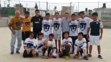 Imágenes para rendir homenaje a persona finada, estas pueden variar en su contenido.