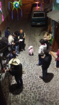 Imágenes para rendir homenaje a persona finada, estas pueden variar en su contenido.