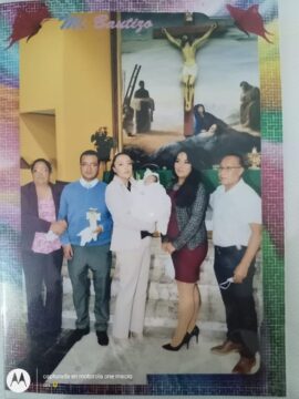 Imágenes para rendir homenaje a persona finada, estas pueden variar en su contenido.