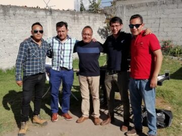 Imágenes para rendir homenaje a persona finada, estas pueden variar en su contenido.