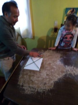 Imágenes para rendir homenaje a persona finada, estas pueden variar en su contenido.
