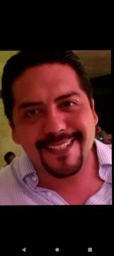 Imágenes para rendir homenaje a persona finada, estas pueden variar en su contenido.