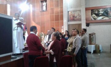 Imágenes para rendir homenaje a persona finada, estas pueden variar en su contenido.