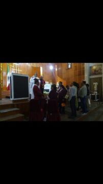 Imágenes para rendir homenaje a persona finada, estas pueden variar en su contenido.