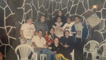 Imágenes para rendir homenaje a persona finada, estas pueden variar en su contenido.