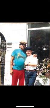 Imágenes para rendir homenaje a persona finada, estas pueden variar en su contenido.