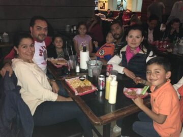 Imágenes para rendir homenaje a persona finada, estas pueden variar en su contenido.