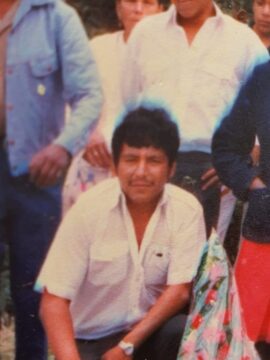 Imágenes para rendir homenaje a persona finada, estas pueden variar en su contenido.