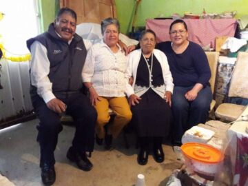 Imágenes para rendir homenaje a persona finada, estas pueden variar en su contenido.