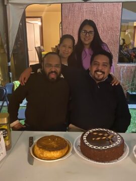 Imágenes para rendir homenaje a persona finada, estas pueden variar en su contenido.