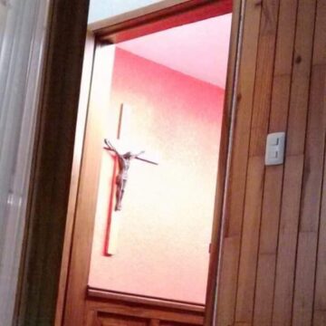 Imágenes para rendir homenaje a persona finada, estas pueden variar en su contenido.