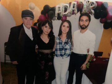Imágenes para rendir homenaje a persona finada, estas pueden variar en su contenido.