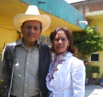 Imágenes para rendir homenaje a persona finada, estas pueden variar en su contenido.