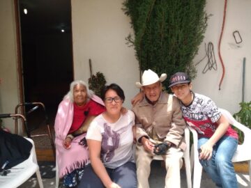 Imágenes para rendir homenaje a persona finada, estas pueden variar en su contenido.