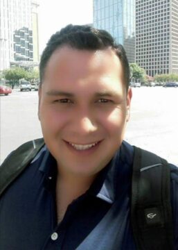 Imágenes para rendir homenaje a persona finada, estas pueden variar en su contenido.