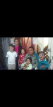 Imágenes para rendir homenaje a persona finada, estas pueden variar en su contenido.