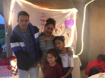 Imágenes para rendir homenaje a persona finada, estas pueden variar en su contenido.