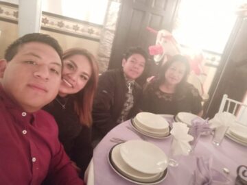 Imágenes para rendir homenaje a persona finada, estas pueden variar en su contenido.