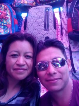Imágenes para rendir homenaje a persona finada, estas pueden variar en su contenido.