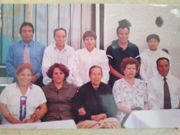 Imágenes para rendir homenaje a persona finada, estas pueden variar en su contenido.