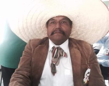 Imágenes para rendir homenaje a persona finada, estas pueden variar en su contenido.