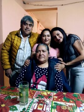 Imágenes para rendir homenaje a persona finada, estas pueden variar en su contenido.