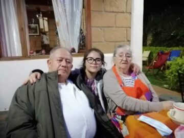 Imágenes para rendir homenaje a persona finada, estas pueden variar en su contenido.