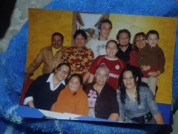 Imágenes para rendir homenaje a persona finada, estas pueden variar en su contenido.