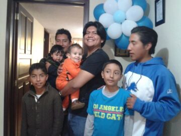 Imágenes para rendir homenaje a persona finada, estas pueden variar en su contenido.