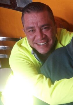 Imágenes para rendir homenaje a persona finada, estas pueden variar en su contenido.