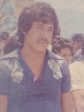 Imágenes para rendir homenaje a persona finada, estas pueden variar en su contenido.
