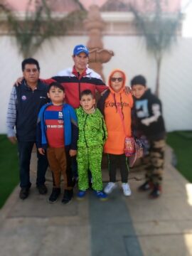 Imágenes para rendir homenaje a persona finada, estas pueden variar en su contenido.