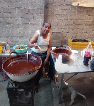 Imágenes para rendir homenaje a persona finada, estas pueden variar en su contenido.
